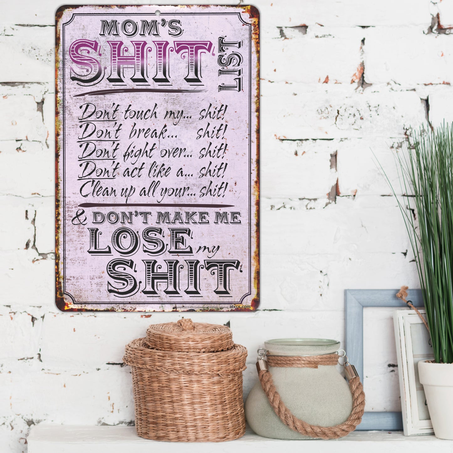 Funny Sign for Mom, Mom's Shit List! - Size 8 x 12